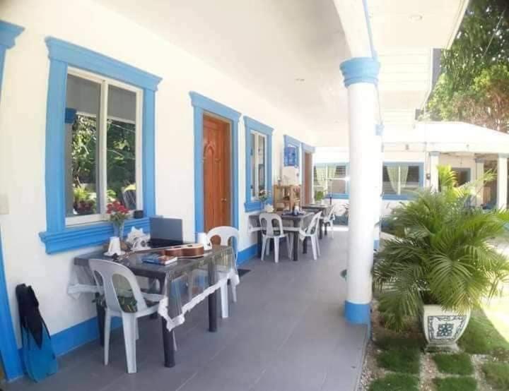 Jah’s Anemone Dive Guesthouse Moalboal Exterior foto
